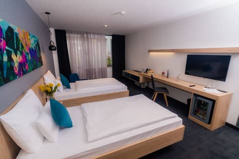 Hotel Academia — hotel room