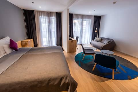 Hotel Academia — hotel room