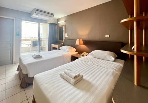 BU Place Hotel — hotel room