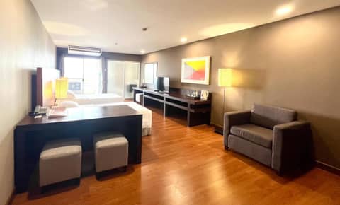 BU Place Hotel — hotel room