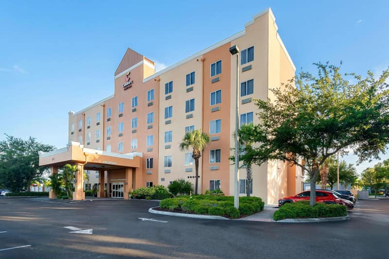 Comfort Suites Tampa Airport North — building