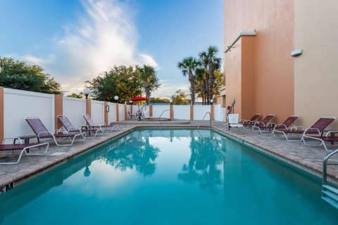 Comfort Suites Tampa Airport North — photo 6