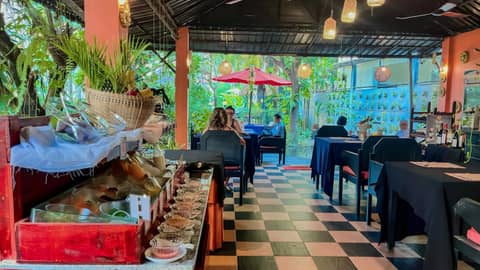 Home Indochine d'Angkor Hotel — dining