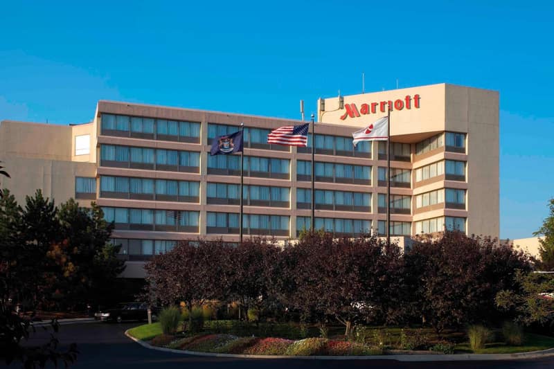 Detroit Marriott Livonia — building