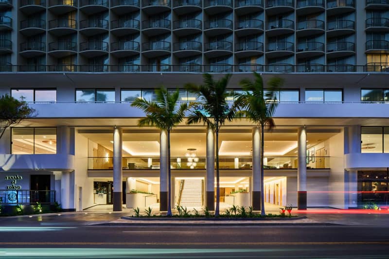 OUTRIGGER Waikiki Paradise Hotel — building