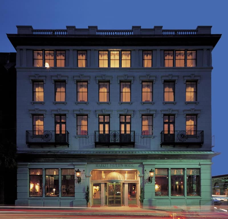 Market Pavilion Hotel — building