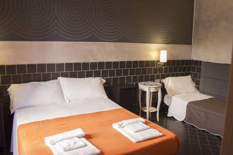 Hotel Agorà — hotel room