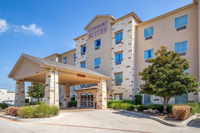 Comfort Suites San Antonio North - Stone Oak — building