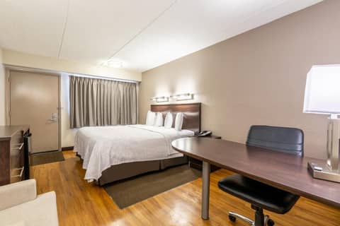 Red Roof Inn PLUS+ Nashville Airport — photo 4