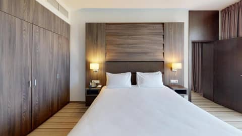 Premier Sofia Airport Hotel — hotel room