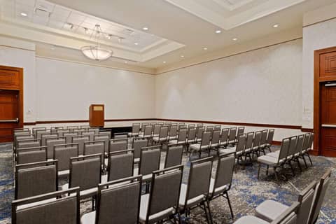 Embassy Suites by Hilton Tampa USF Near Busch Gardens — photo 9