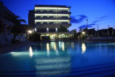 Hotel Santa Lucia Le Sabbie d'Oro — recepcion & lobby