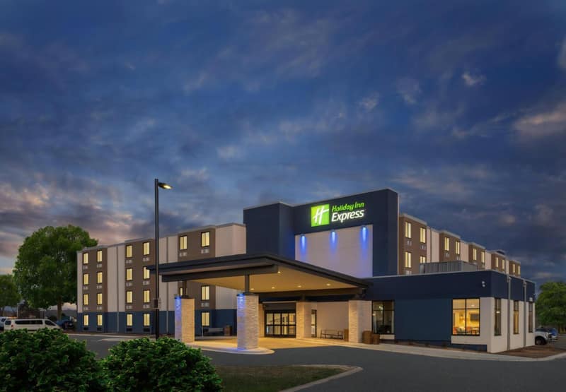 Holiday Inn Express - Minneapolis West - Plymouth by IHG — building