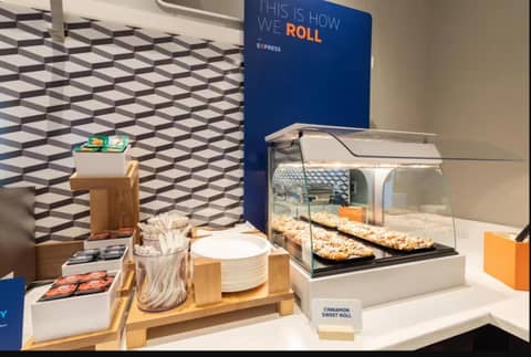 Holiday Inn Express - Minneapolis West - Plymouth by IHG — photo 6