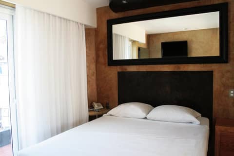 Hotel Rio Malecon — hotel room