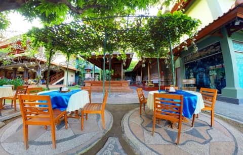 Masainn Hotel Kuta — dining