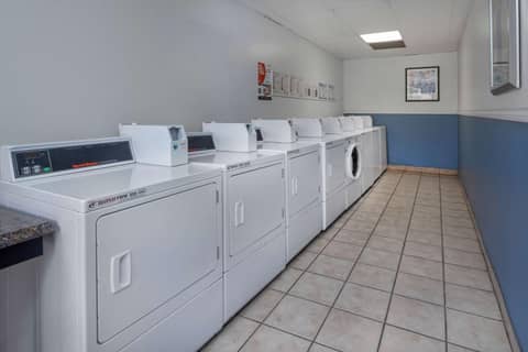 Motel 6-Anaheim, CA - Maingate — photo 3