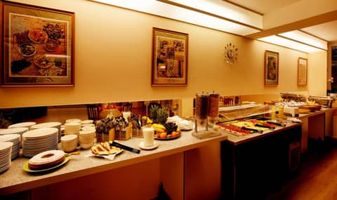 Hotel Otakar — dining