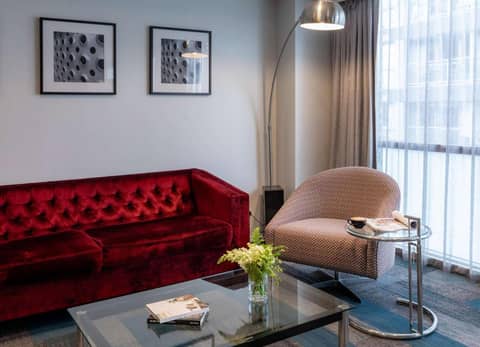 Rydges Auckland — hotel room