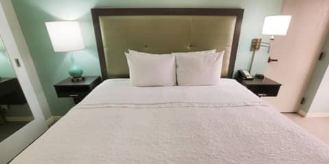 Hampton Inn & Suites Nashville-Airport — photo 8