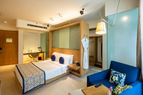 Vivanta Bengaluru, Whitefield — hotel room