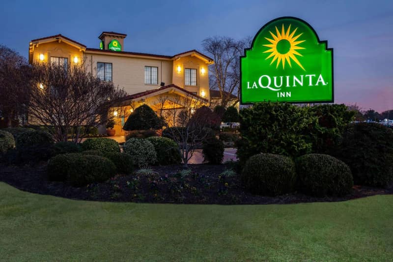 La Quinta Inn by Wyndham Norfolk Virginia Beach — building