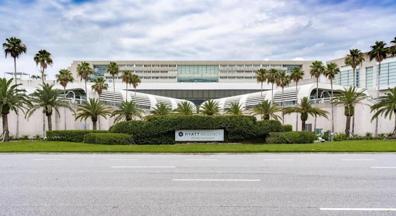 Hyatt Regency Orlando International Airport Hotel — building