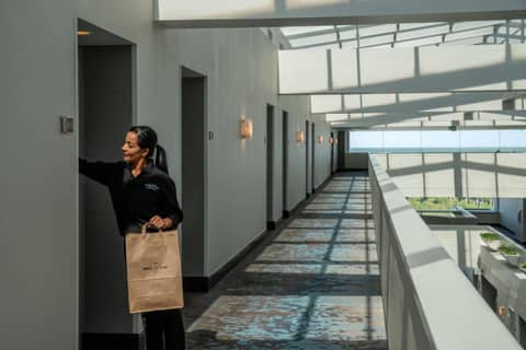 Hyatt Regency Orlando International Airport Hotel — human