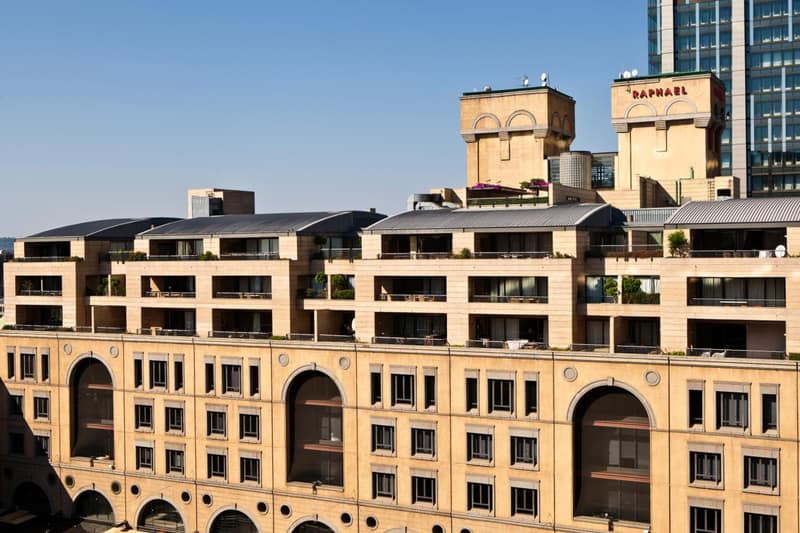 Raphael Suites — building