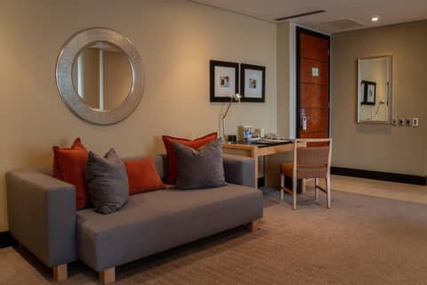 Raphael Suites — photo 9