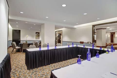 The Emily Morgan Hotel - A DoubleTree by Hilton — photo 2
