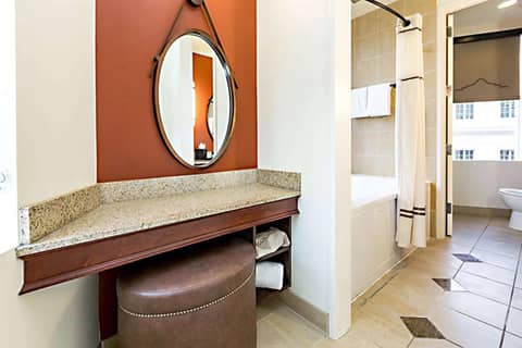 The Emily Morgan Hotel - A DoubleTree by Hilton — photo 4