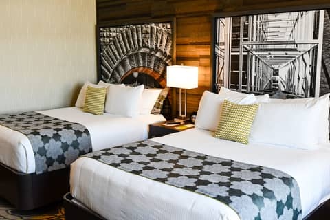The Blackwell Inn and Pfahl Conference Center — hotel room