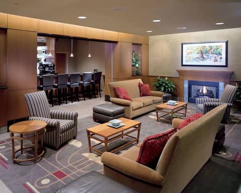 The Blackwell Inn and Pfahl Conference Center — lounge