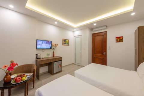 AMI Old Quarter Hotel — hotel room