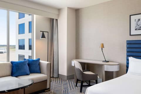 Hilton BNA Nashville Airport Terminal — photo 9