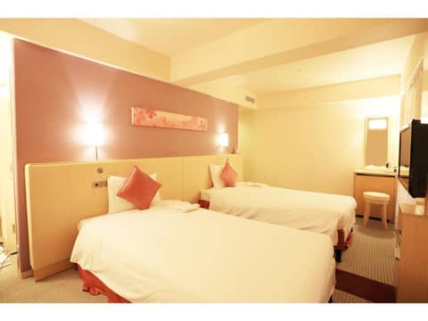 Smile Hotel Naha City Resort — hotel room