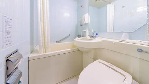 Smile Hotel Naha City Resort — bathroom