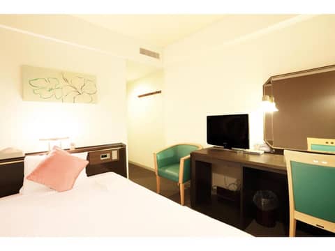 Smile Hotel Naha City Resort — hotel room