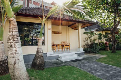 Kuta Puri Bungalows, Villas and Resort — photo 7