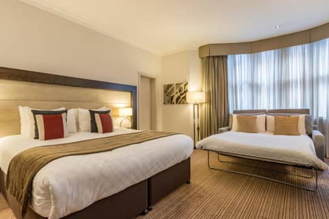 Thistle London Holborn — hotel room