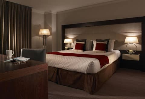 Thistle London Holborn — hotel room