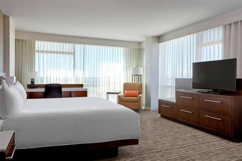 Calgary Airport Marriott In-Terminal Hotel — photo 6