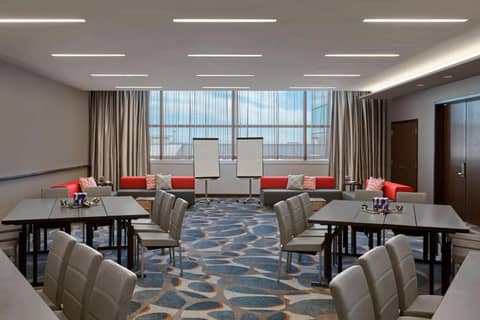 Calgary Airport Marriott In-Terminal Hotel — photo 9
