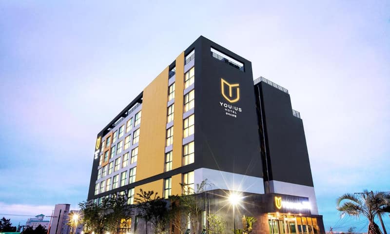 YOUUS Hotel — building