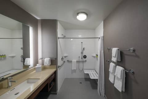 Staybridge Suites - Phoenix – Biltmore Area by IHG — photo 3