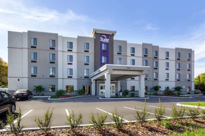 Sleep Inn & Suites Tampa South — building