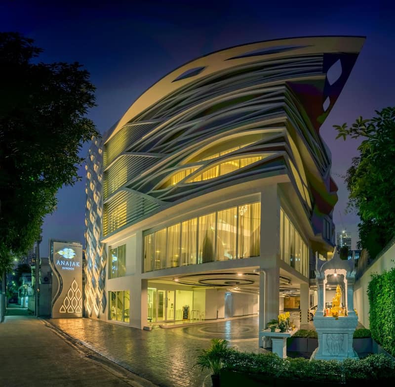 Anajak Bangkok Hotel - SHA Plus — building