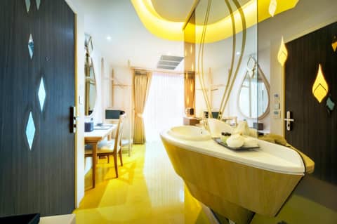Anajak Bangkok Hotel - SHA Plus — photo 2