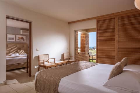 Bella Beach Hotel — hotel room